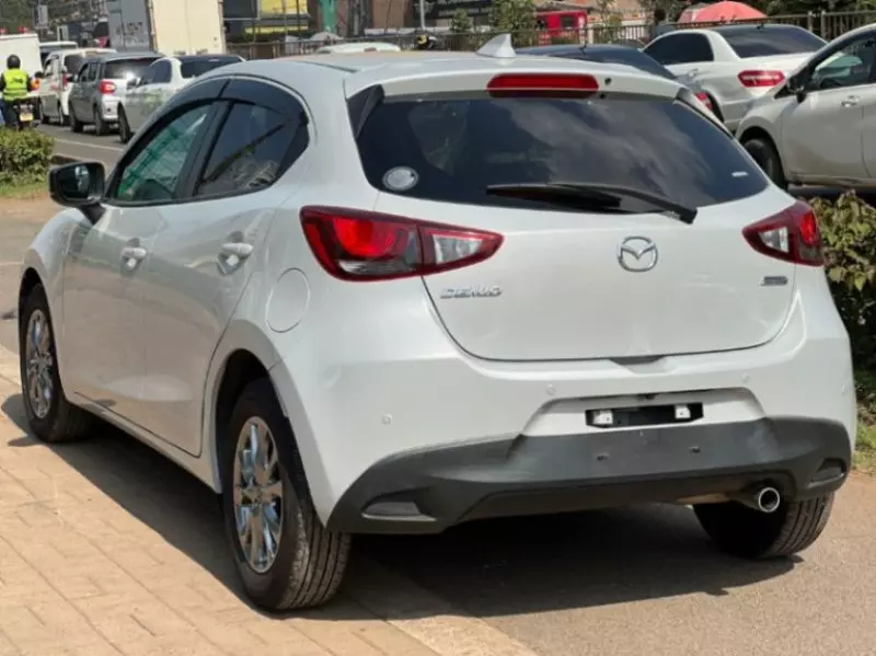 Mazda Demio   - 2019