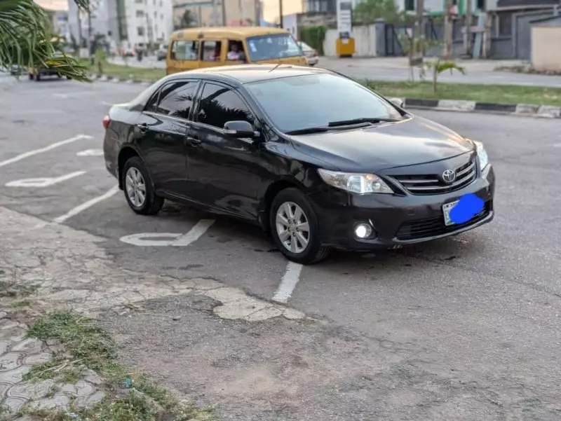 Toyota Corolla   - 2013