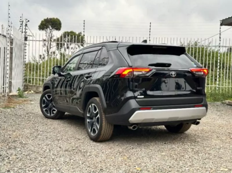 Toyota RAV4   - 2014