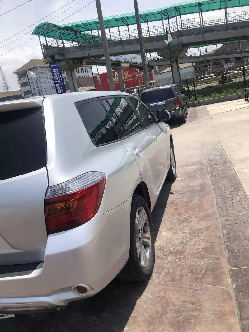 Toyota Highlander   - 2008