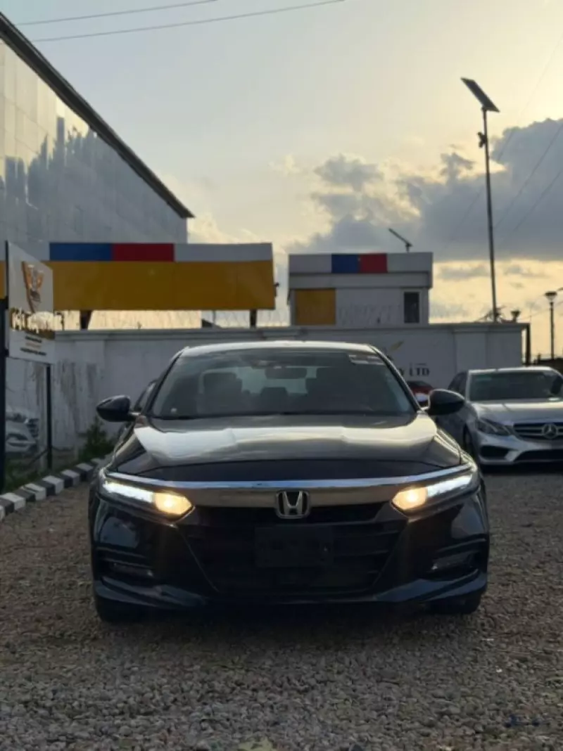 Honda Accord   - 2018
