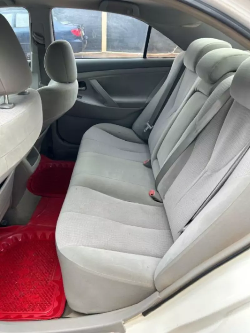 Toyota Camry   - 2011
