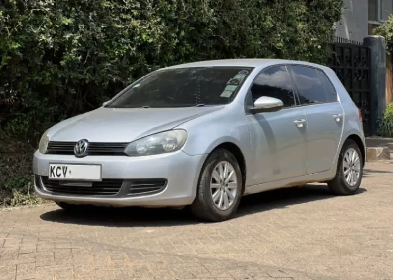 Volkswagen Golf   - 2012