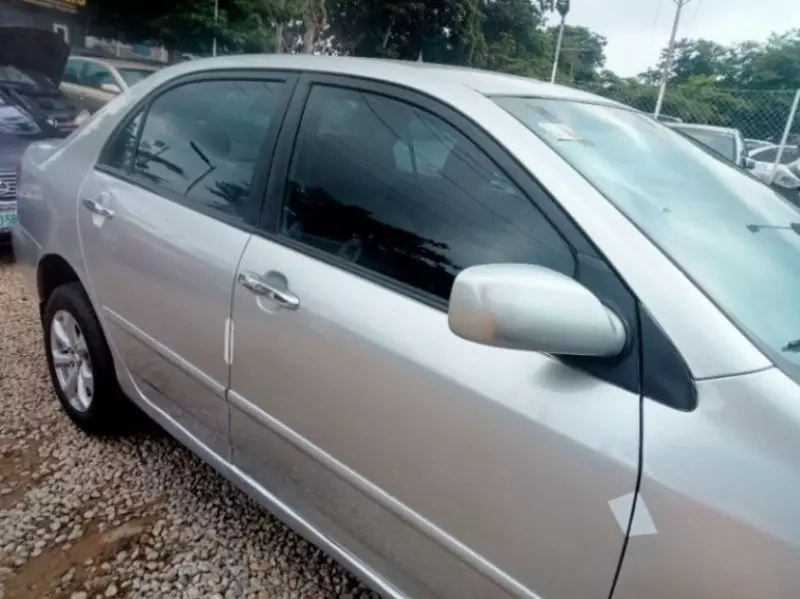 Toyota Corolla   - 2003