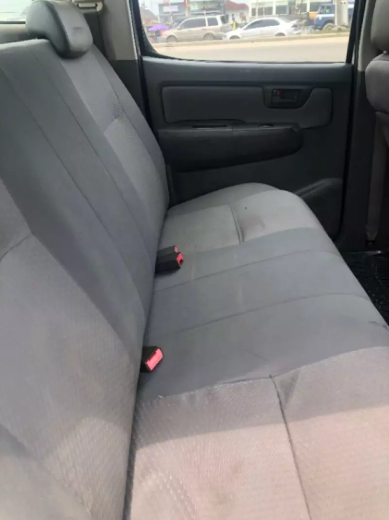 Toyota Hilux   - 2014