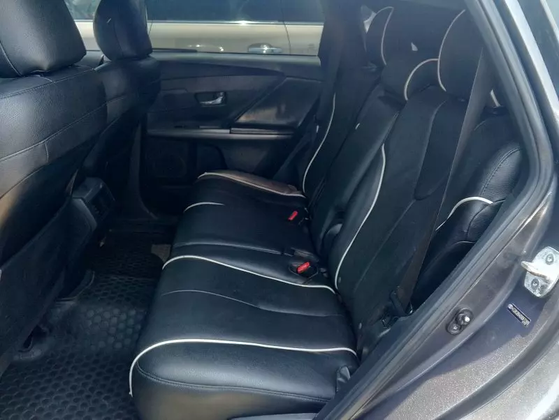 Toyota Venza   - 2013