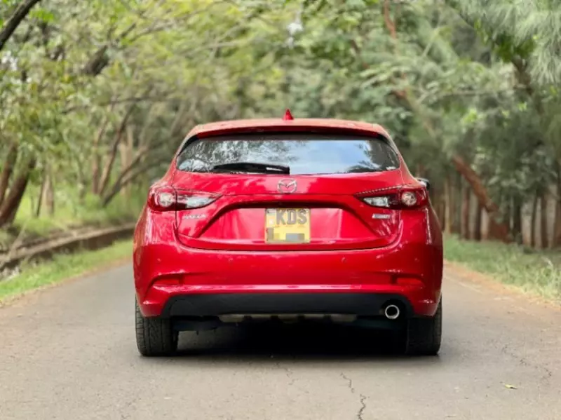 Mazda Axela    - 2017