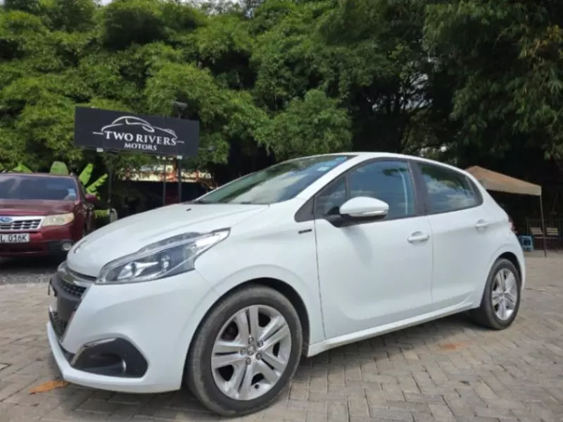 Peugeot 208   - 2018