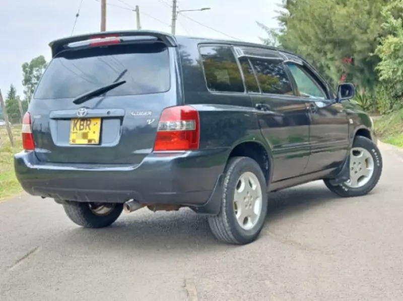 Toyota kluger   - 2004