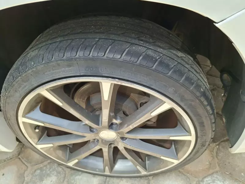 Toyota Alphard   - 2012