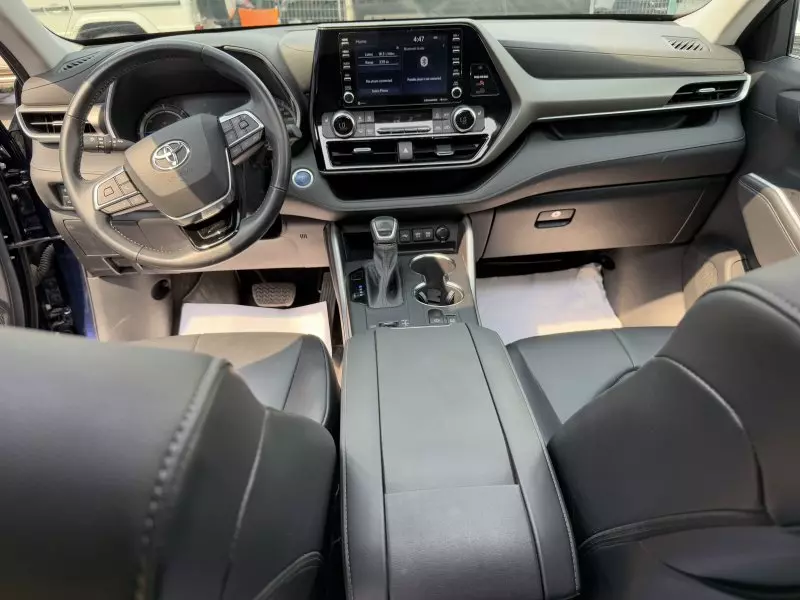 Toyota Highlander   - 2022