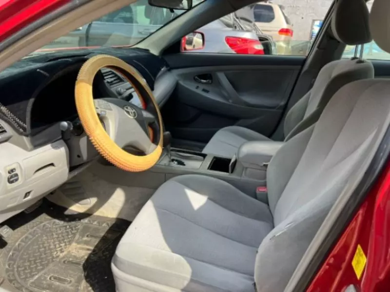 Toyota Camry   - 2011