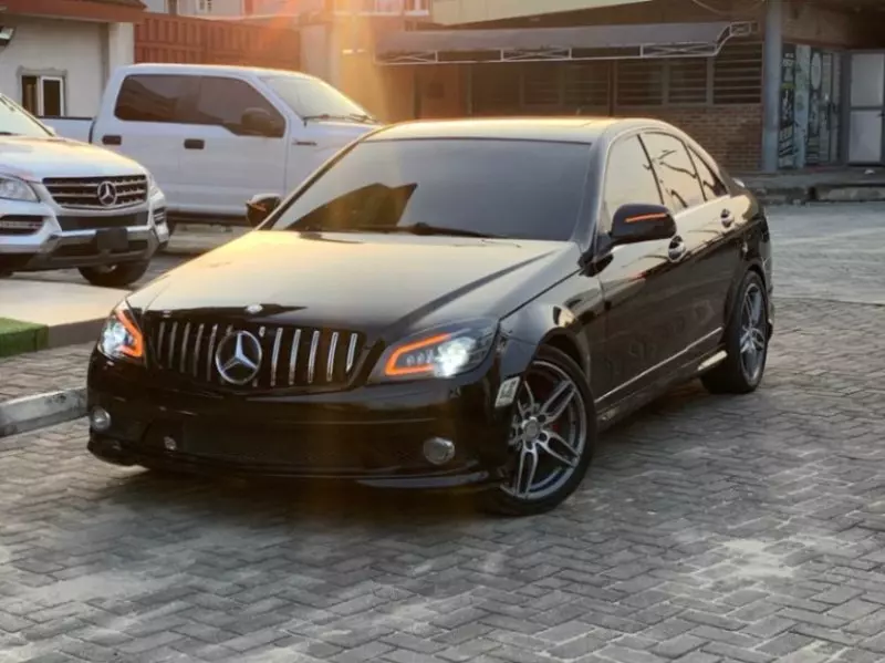 Mercedes-Benz C 300