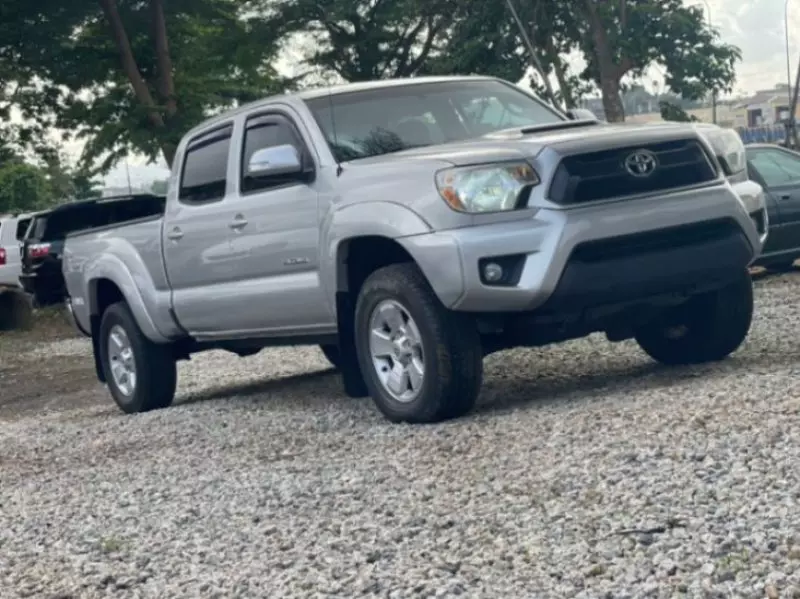 Toyota Tacoma   - 2013