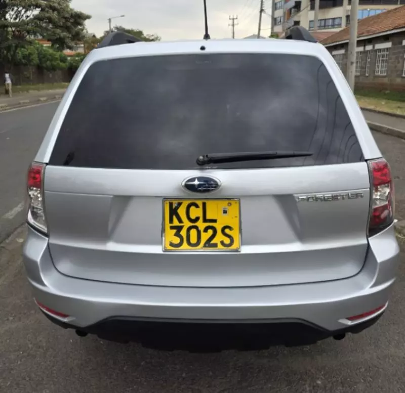 Subaru Forester   - 2010