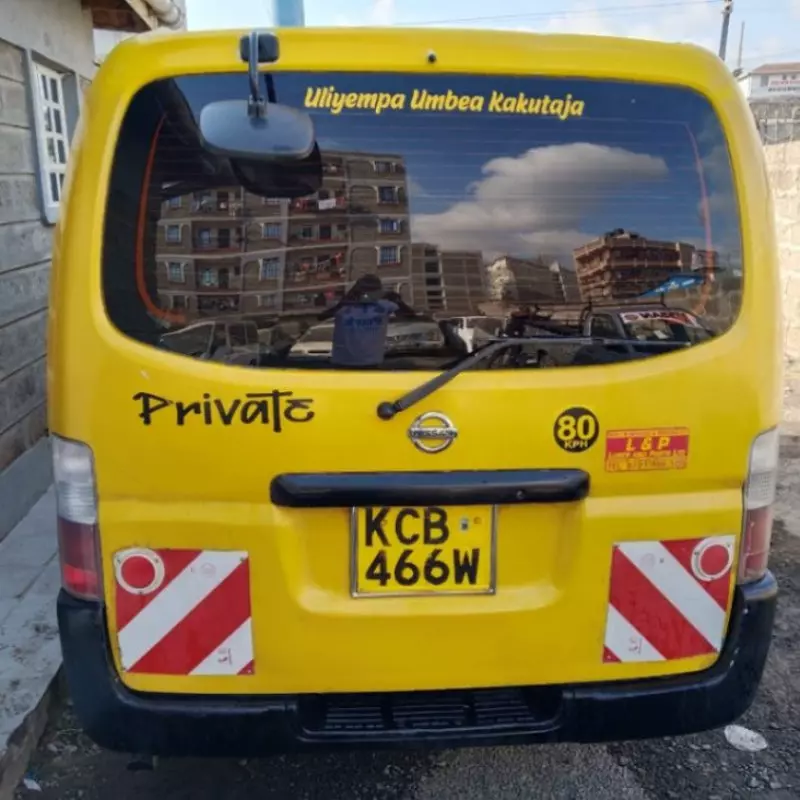 Nissan Caravan    - 2009