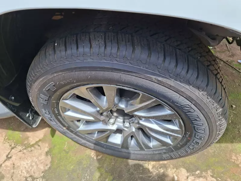 Toyota Hilux   - 2017