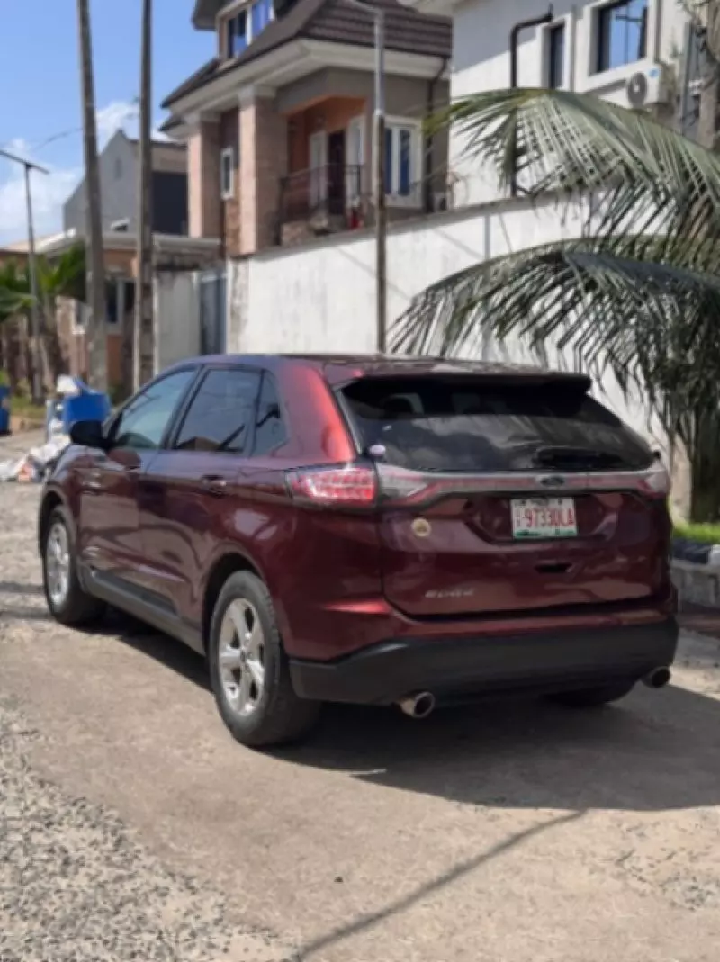 Ford Edge   - 2015