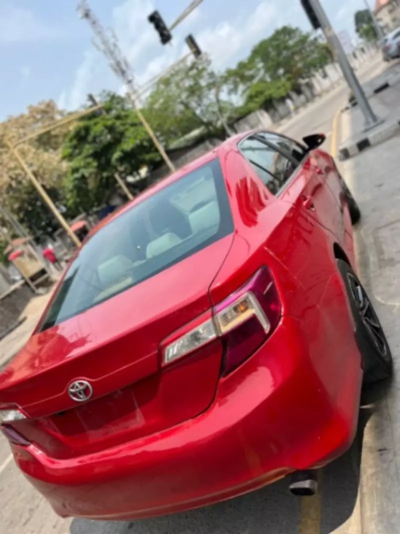 Toyota Camry - 2013