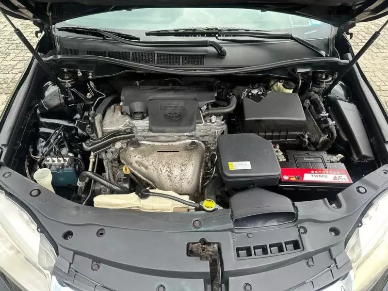 Toyota Camry   - 2016
