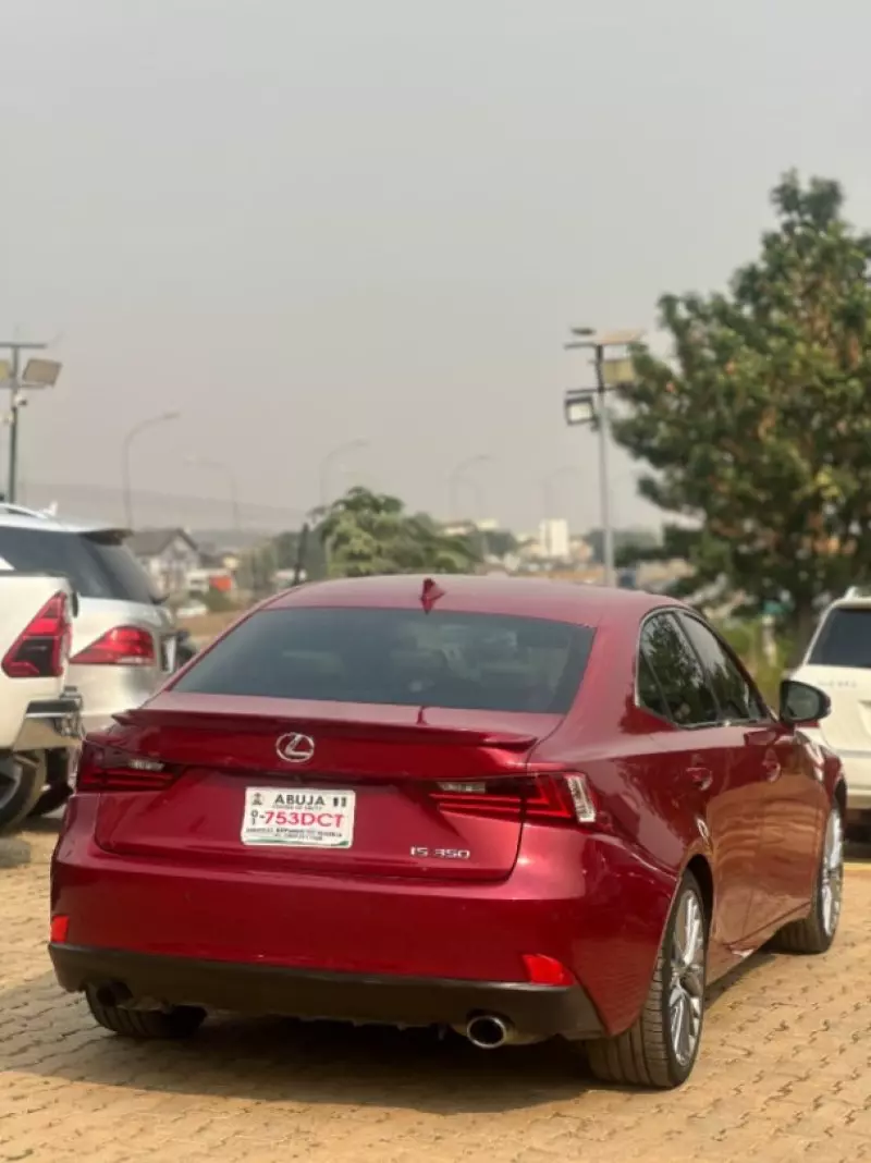 Lexus IS 350