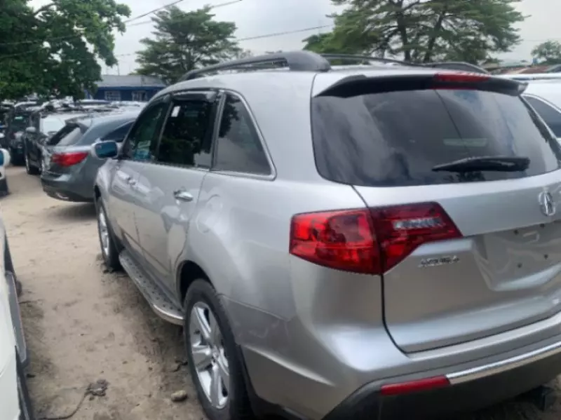 Acura MDX   - 2010
