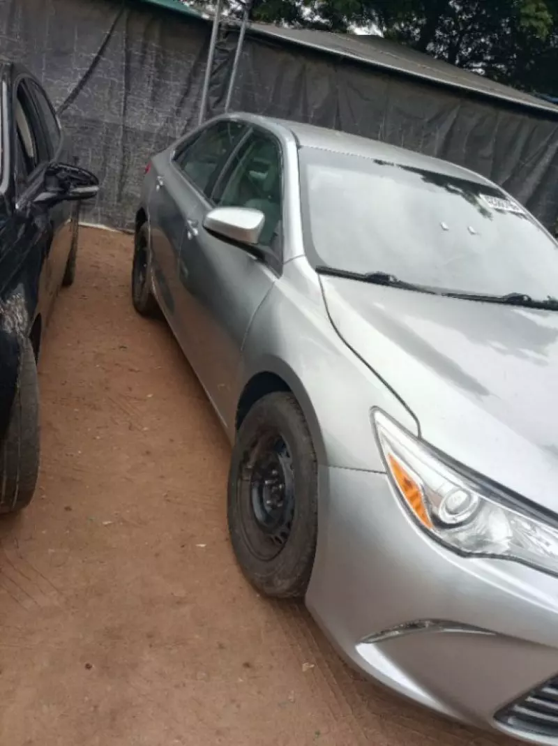 Toyota Camry   - 2018
