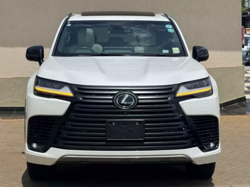 Lexus LX 600