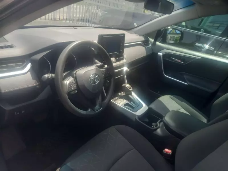 Toyota RAV 4   - 2021