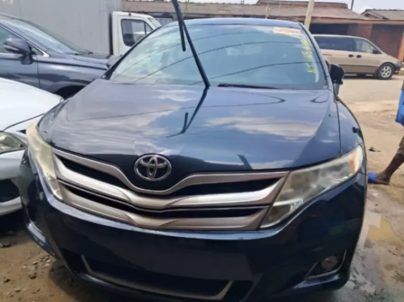 Toyota Venza   - 2013