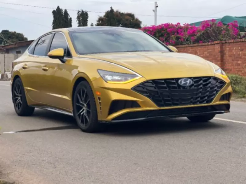 Hyundai Sonata   - 2021