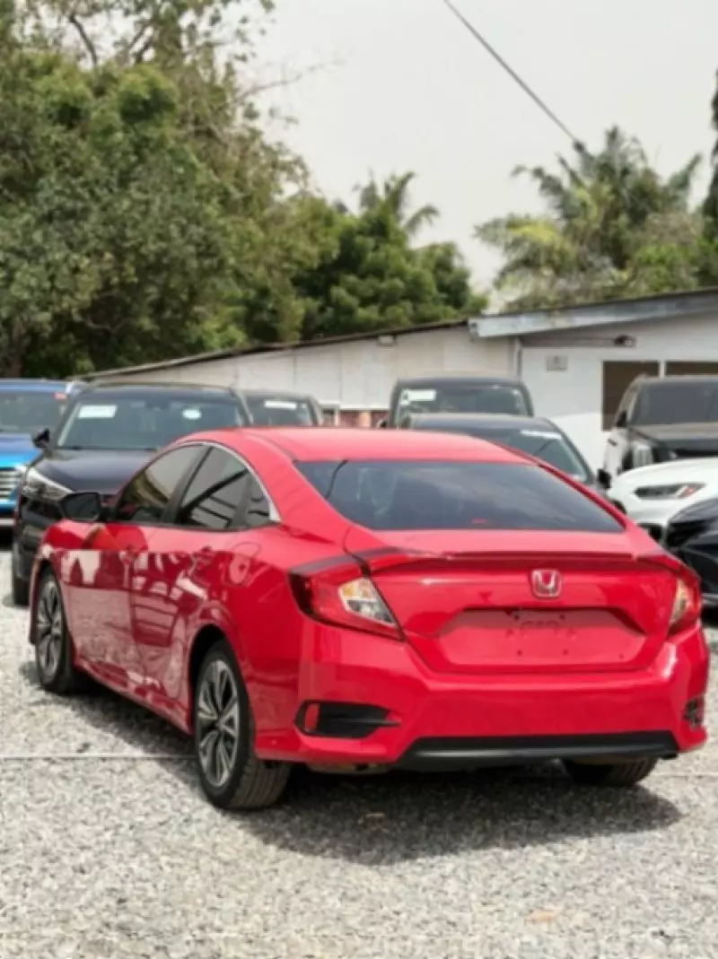 Honda Civic   - 2017