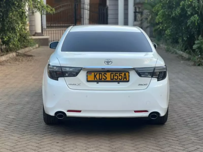 Toyota Mark X   - 2017
