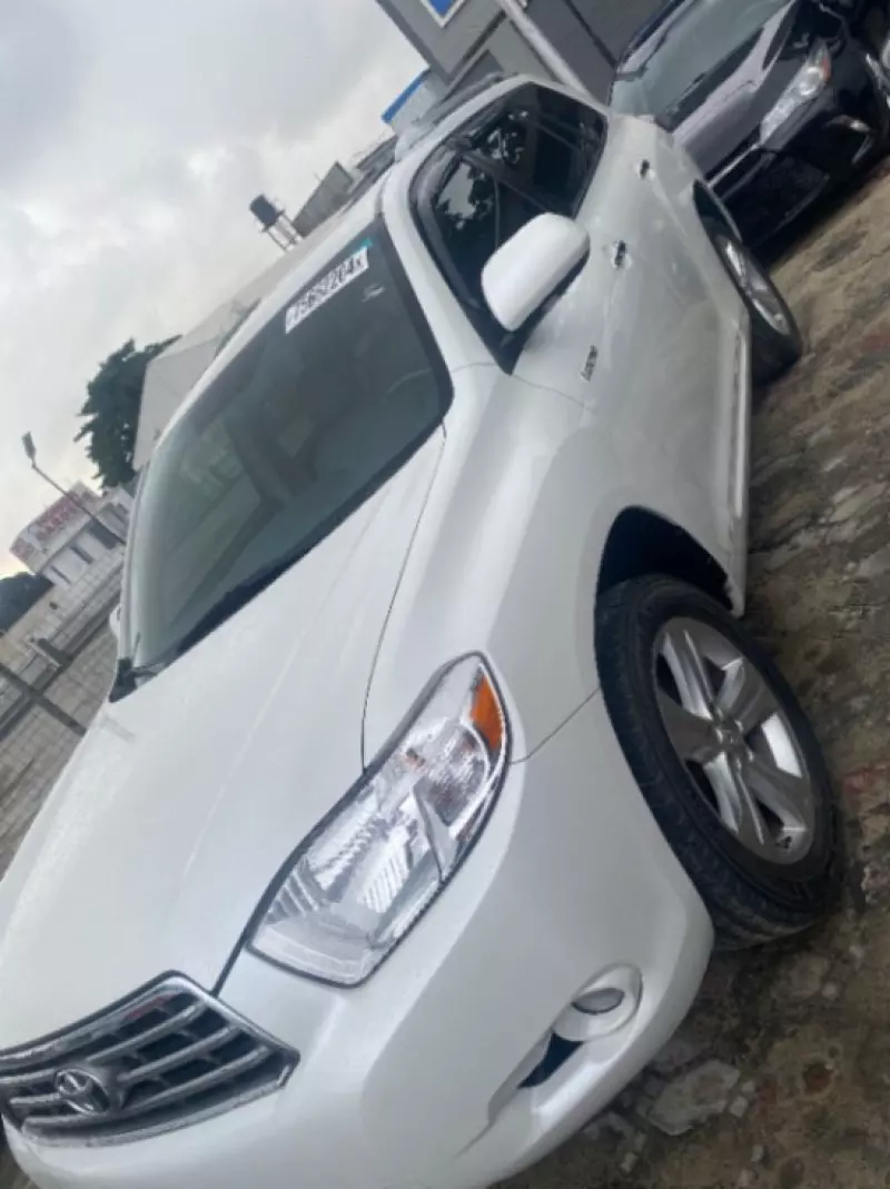 Toyota Highlander   - 2009