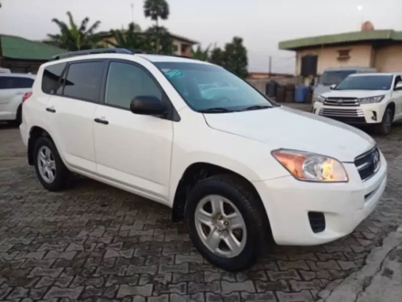 Toyota RAV 4 - 2012