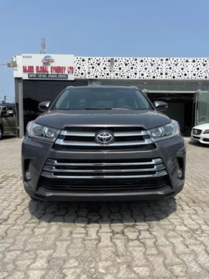 Toyota Highlander   - 2014