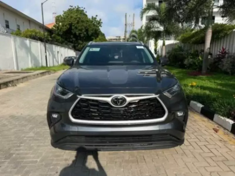 Toyota Highlander   - 2023