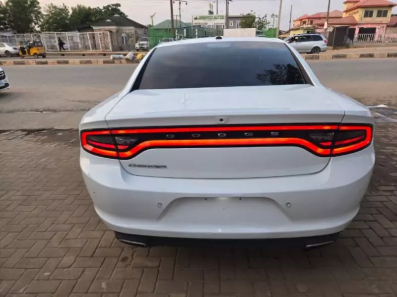 Dodge Charger   - 2017