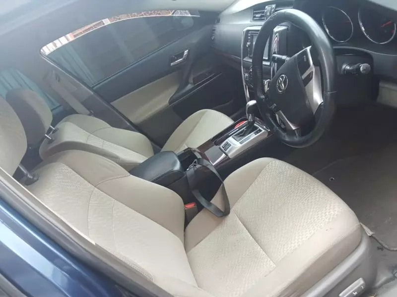 Toyota Mark X   - 2010