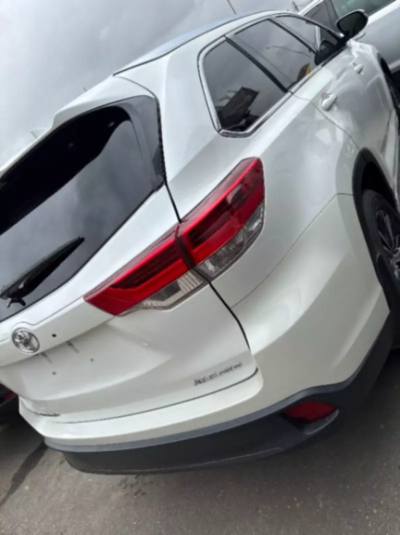 Toyota Highlander   - 2016