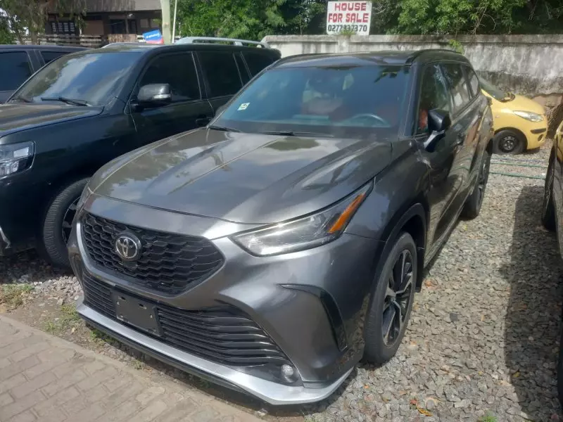 Toyota Highlander   - 2022