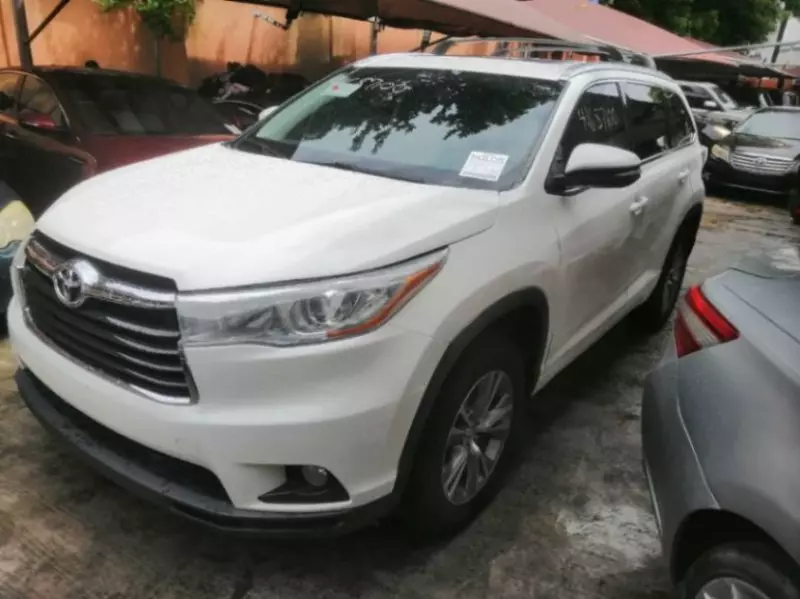 Toyota Highlander   - 2014