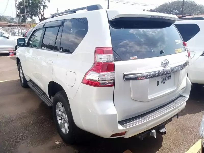 Toyota Landcruiser Prado   - 2016