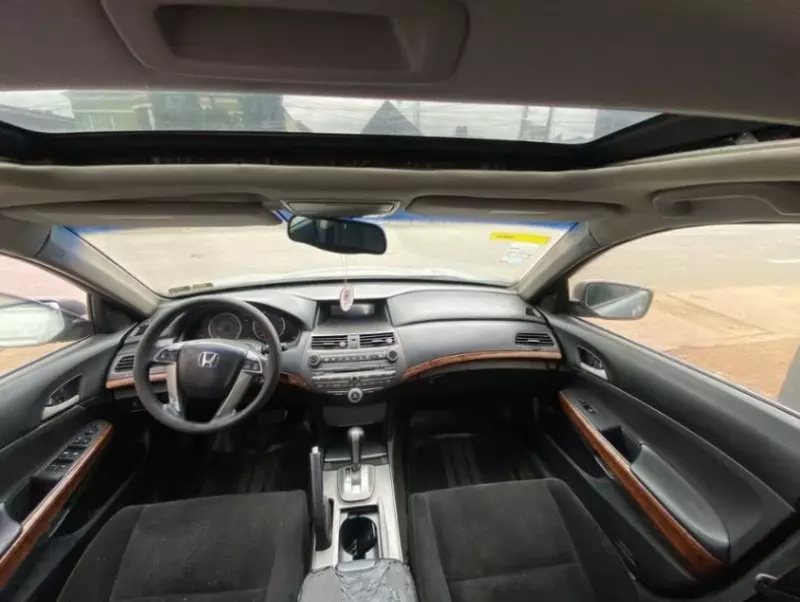 Honda Accord   - 2011