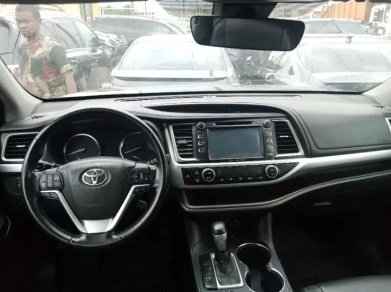 Toyota Camry   - 2017