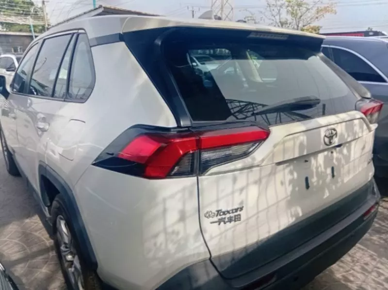 Toyota Rav4   - 2021