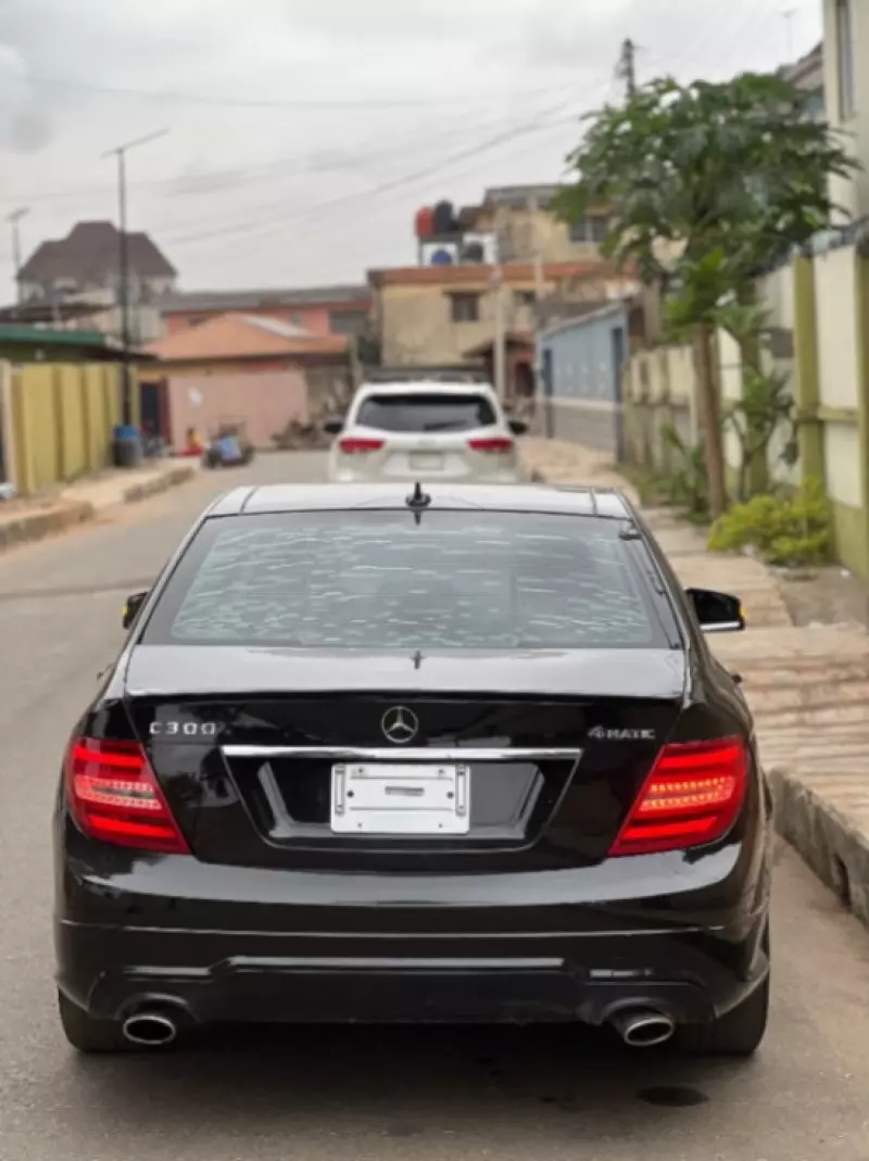 Mercedes-Benz C 300   - 2013