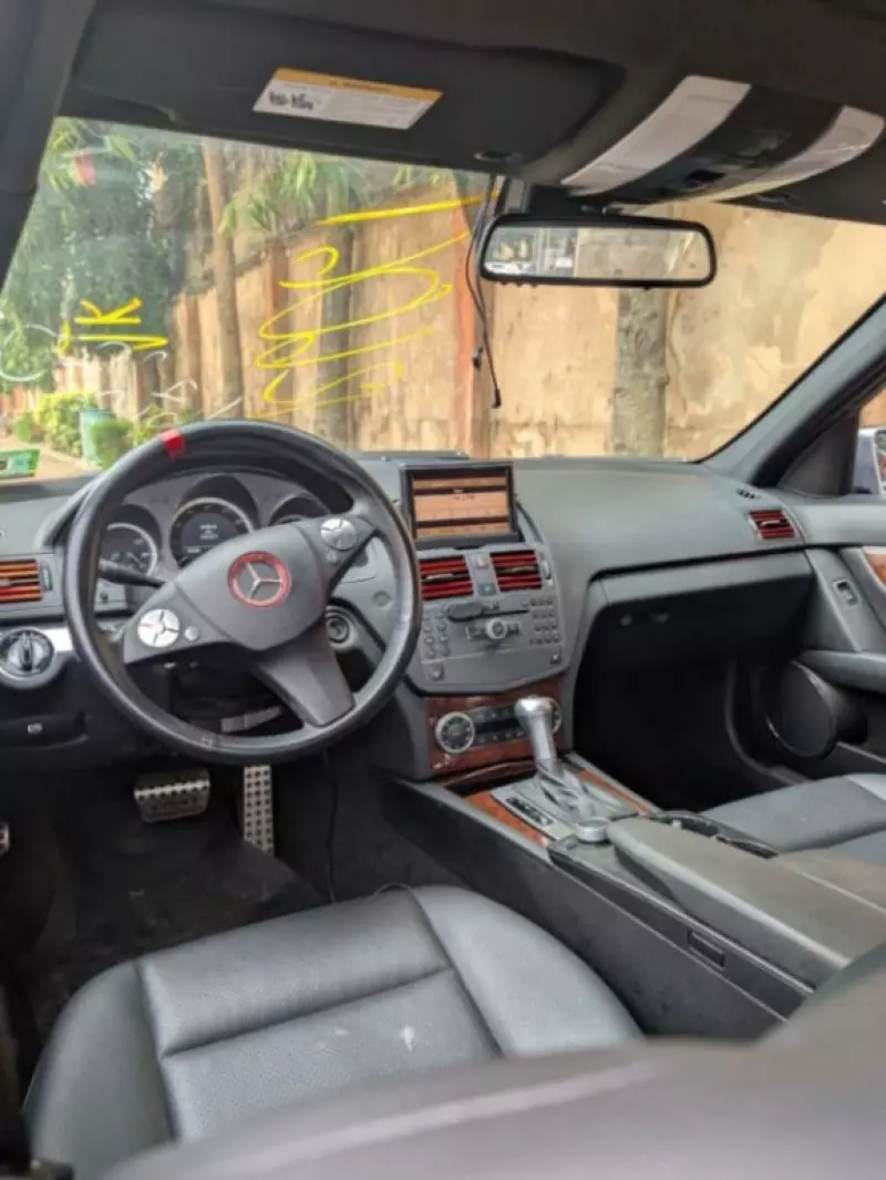 Mercedes-Benz 300 - 2010