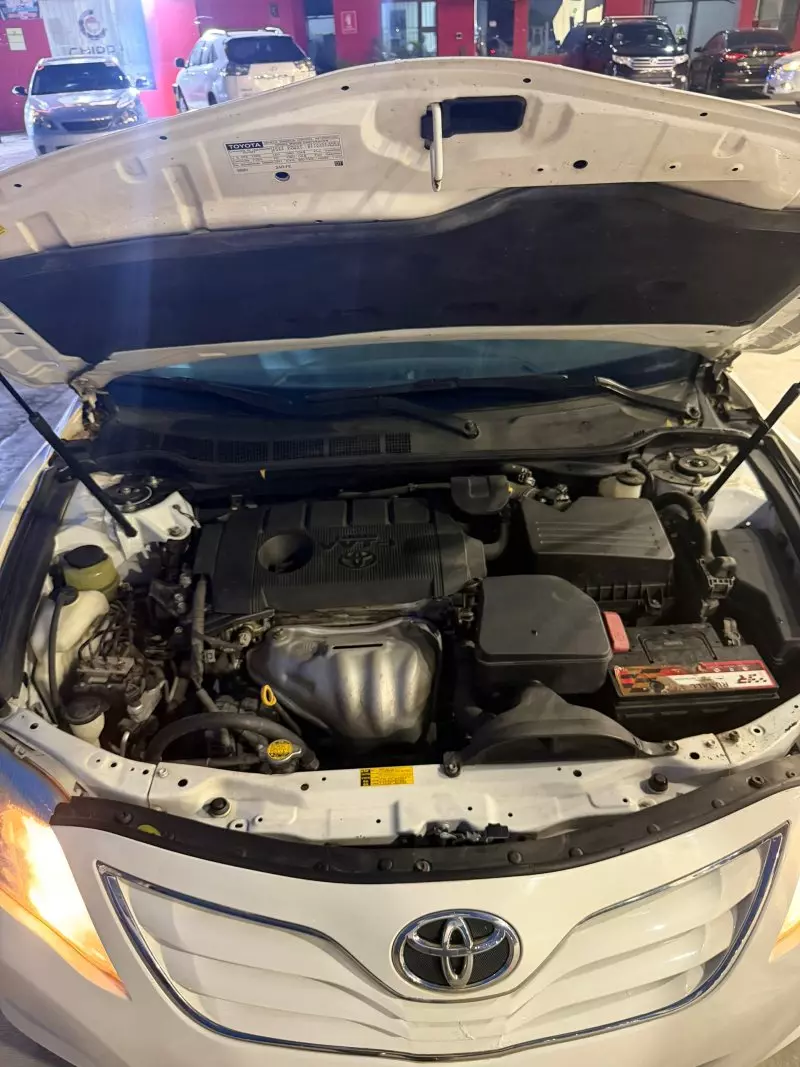 Toyota Camry   - 2011