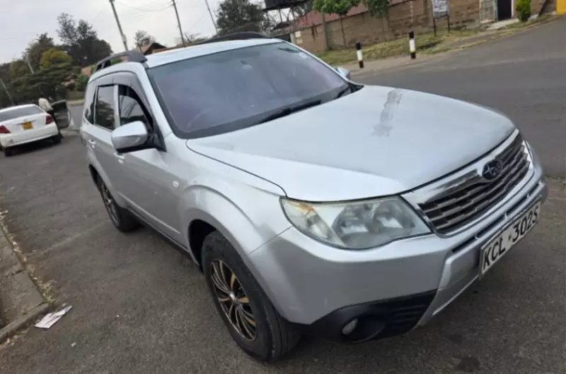 Subaru Forester   - 2010
